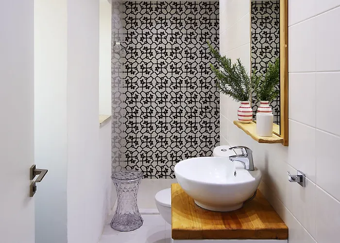 Palatakia - Adults Only * Kato Drys