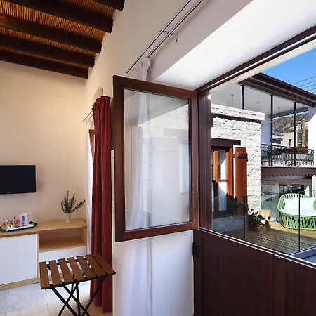 Palatakia - Adults Only Kır Evi *